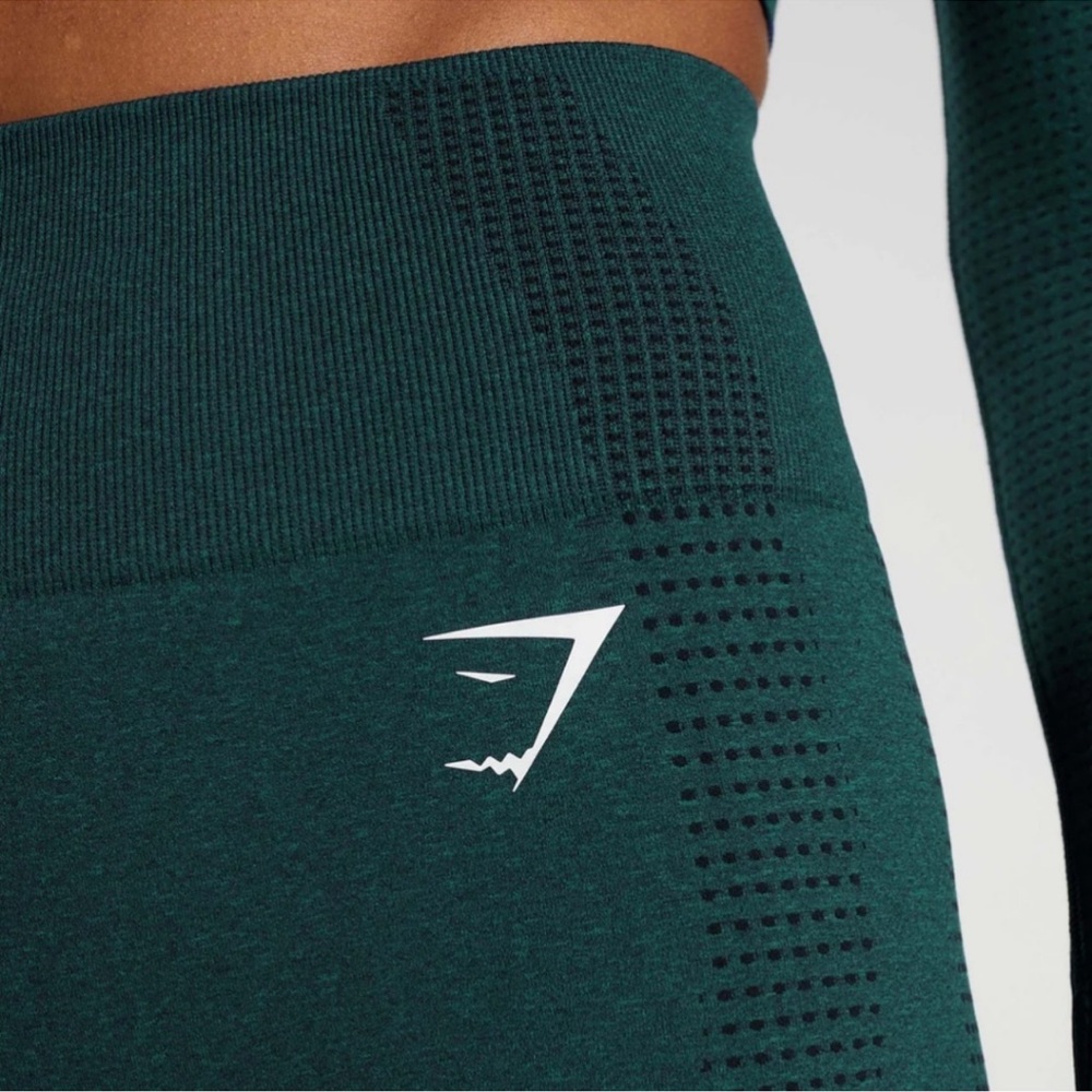 NWT Gymshark Women's Size M Body Fit Vital Seamless 2.0 Shorts Deep Teal - Picture 3 of 16